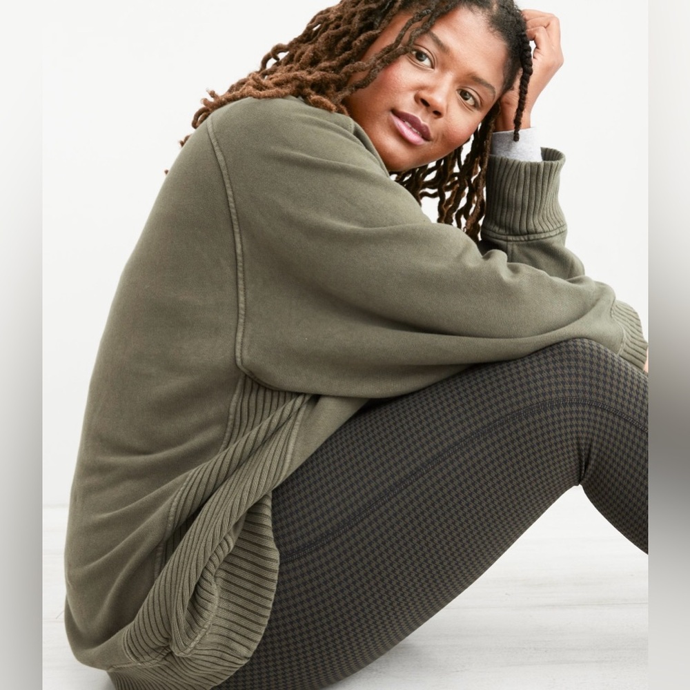 Aerie Down-To-Earth Oversized Crew Sweatshirt Women’s Size Medium (NWOT) - Picture 2 of 15